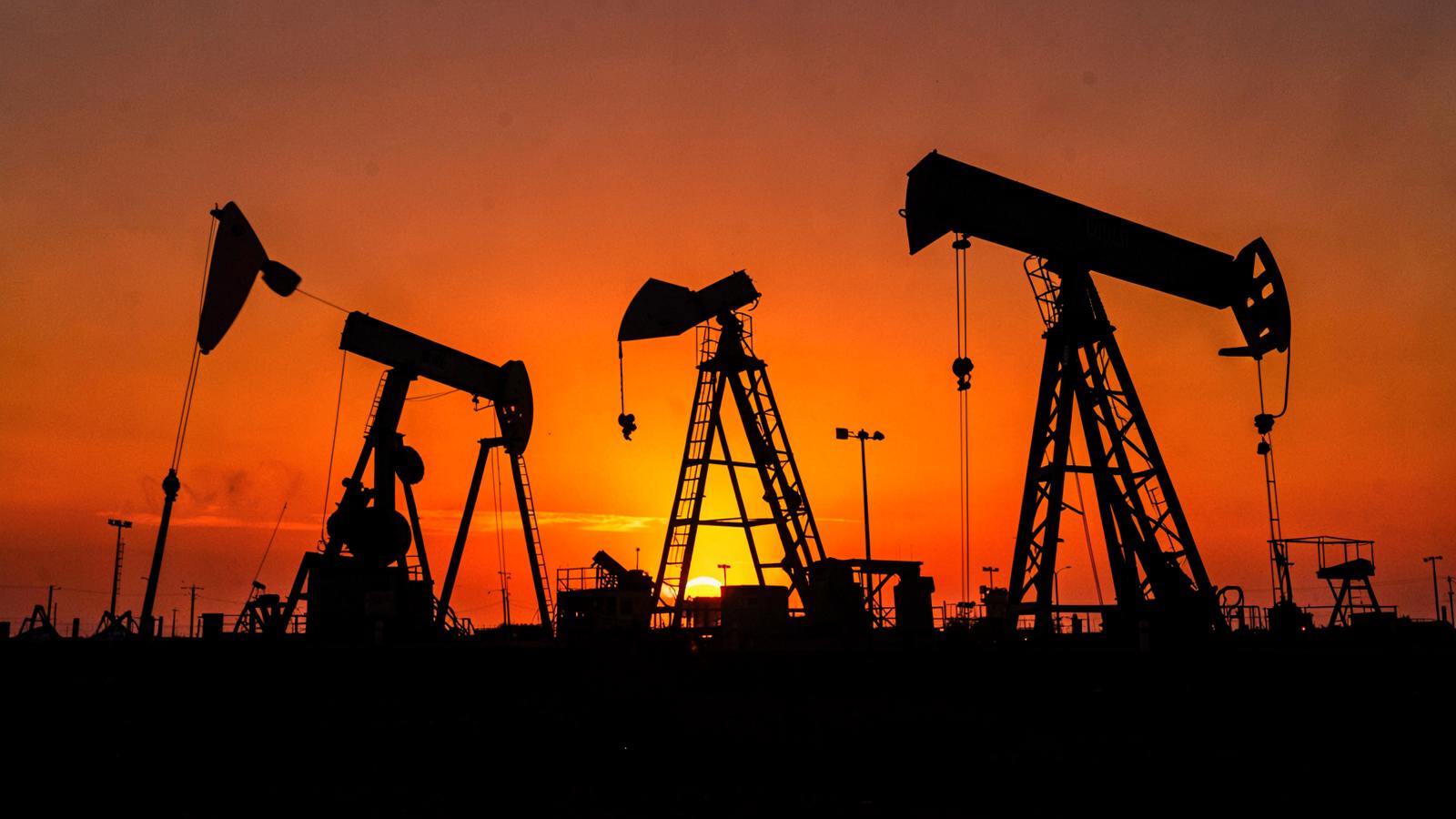 Oil Heads for 6% Weekly Surge as Renewed US-Iran Fighting Shakes Global Energy Markets — Global · business